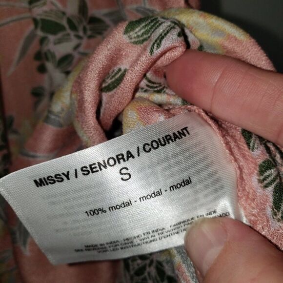 William Rast Arabella Floral Off The Shoulder Top - Picture 5 of 7